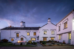 Bordriggs Farm grade 2 listed 6 bedroom, Hot Tub, 13 Guests, 3 Properties